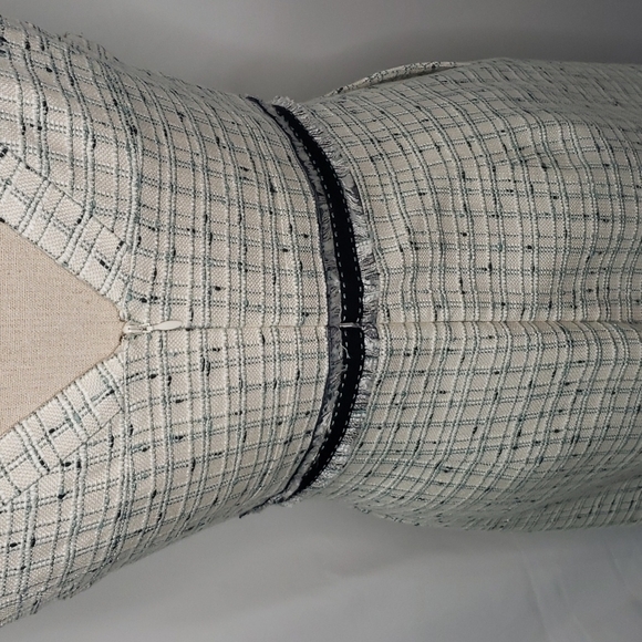 REBECCA TAYLOR Sleeveless Fitted Textured Tweed frayed waist mid with pockets! - Picture 7 of 10